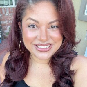 Meet your Posher, Emilisa